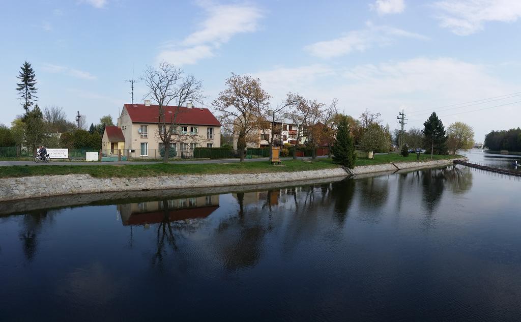 Apartmán U Labe Apartamento Nymburk Quarto foto